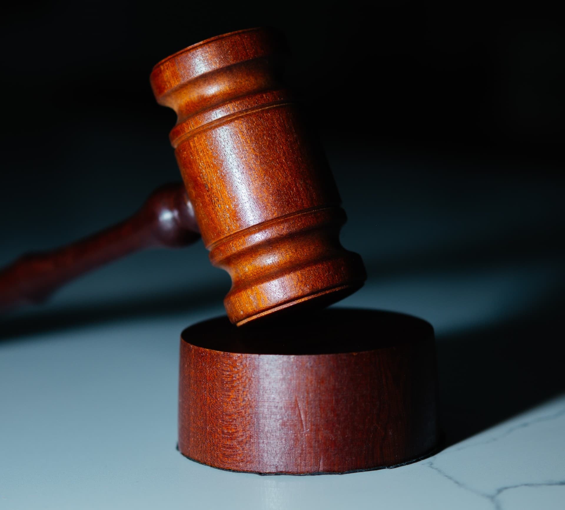 Cover Image for Understanding The Difference Between an Attorney and an Advocate Better